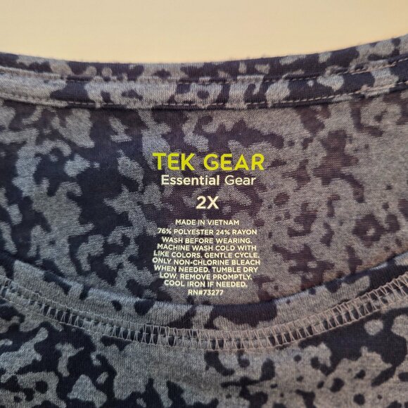 Tek Gear Essential Gear Women’s 2X Short Sleeve Top – Navy/Gray Pattern - Picture 7 of 7